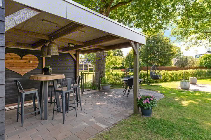 Photo 32 of Achterstraat 8-A