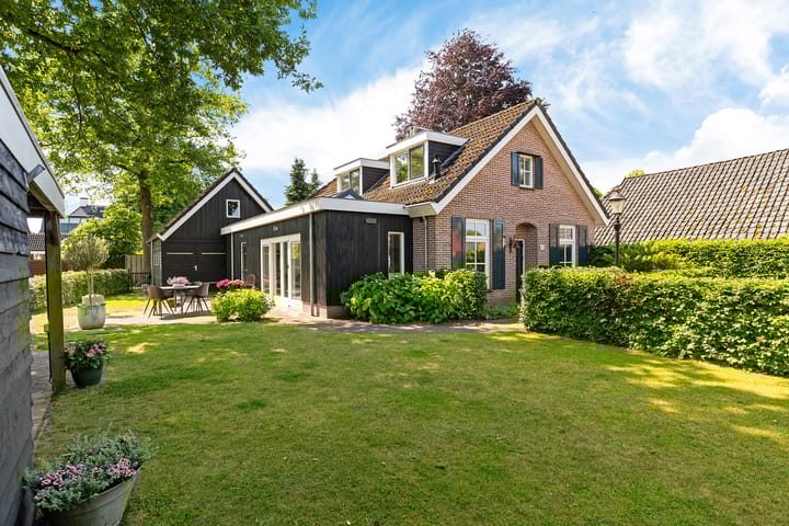 Photo 34 of Achterstraat 8-A