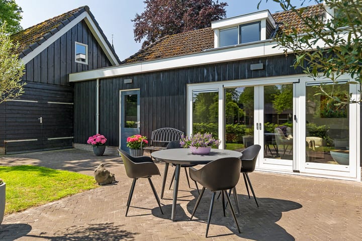 Photo 36 of Achterstraat 8-A