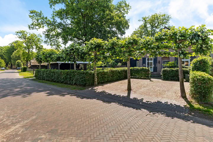 Photo 44 of Achterstraat 8-A