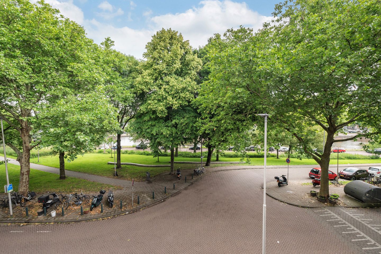 Foto 10 van Mathenesserdijk 279-H