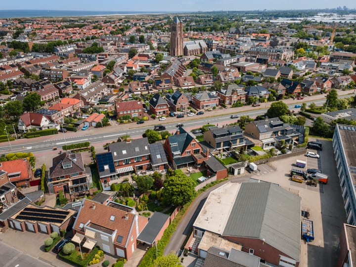 Photo 2 of Emmastraat 91