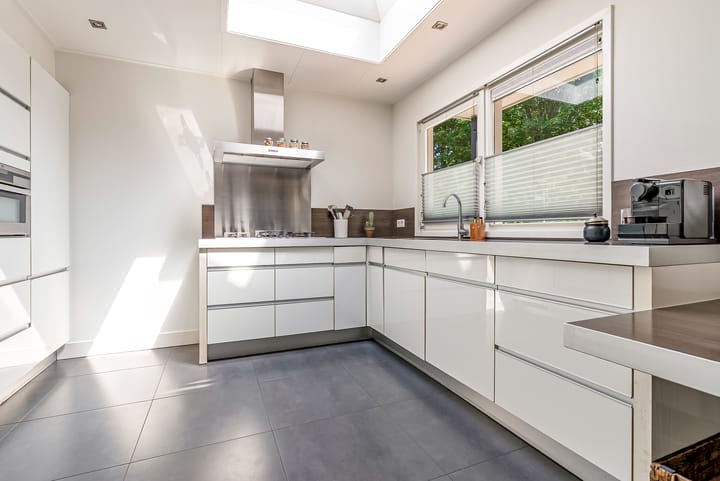 Foto 15 van Lelyweg 98