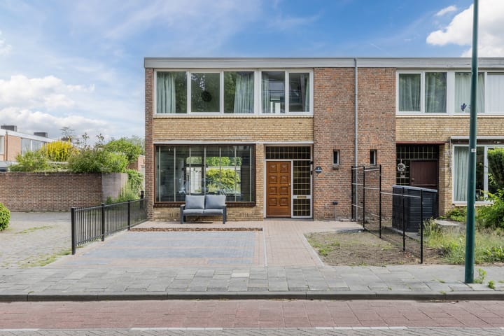 View photo of Rijnstraat 8