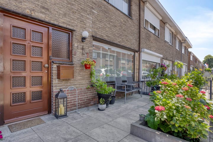 Foto 8 van Bernhardstraat 8