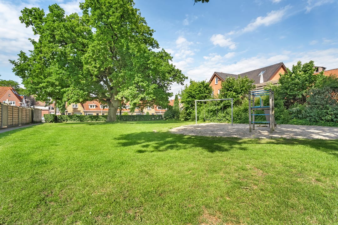 Foto 22 van Thomas a Kempisstraat 145