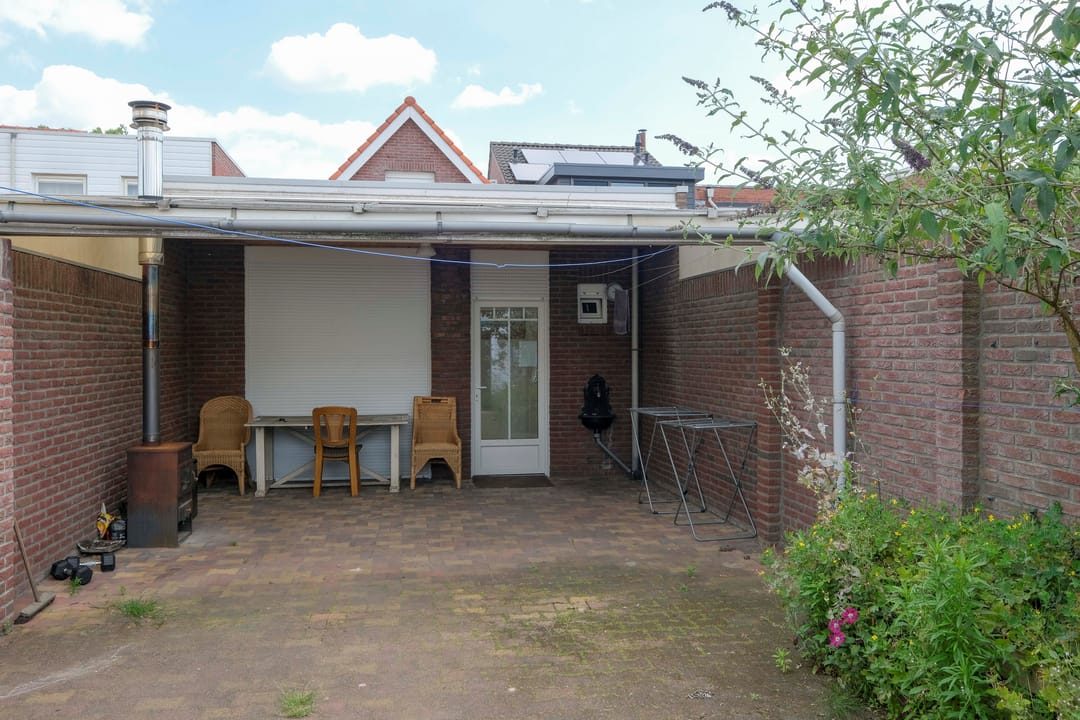Photo 17 of Ambtstraat 81