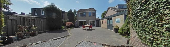 Achtertuin