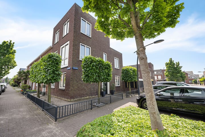 Koopwoningen - huizen te koop in [Funda]