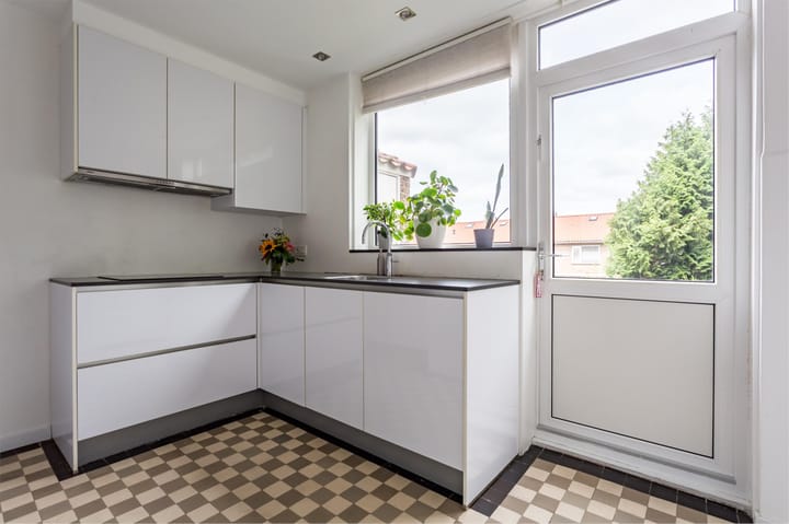 Photo 10 of Berlagelaan 88