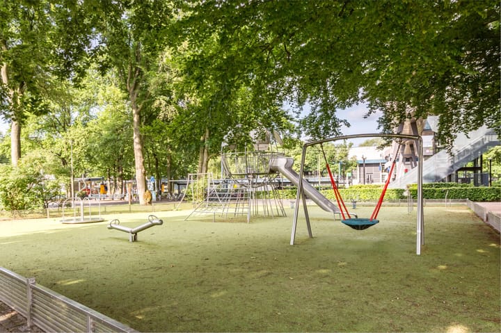 Photo 44 of Berlagelaan 88