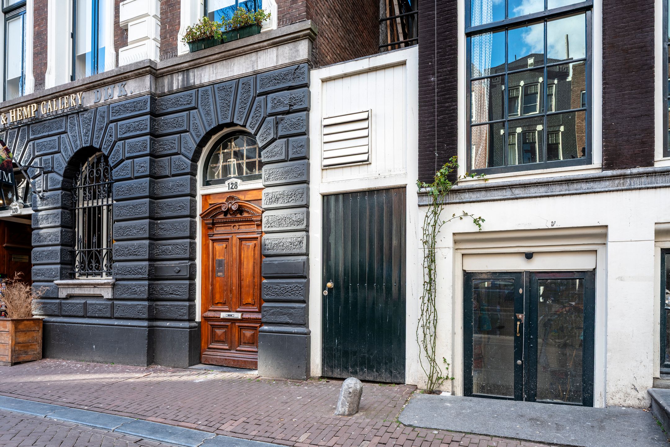 Foto 33 van Oudezijds Voorburgwal 153-A