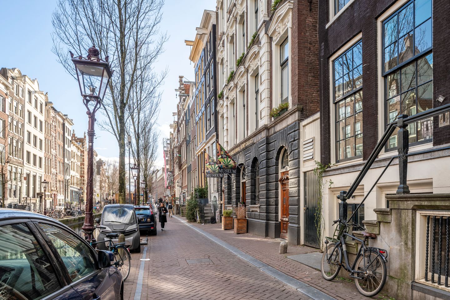 Foto 34 van Oudezijds Voorburgwal 153-A