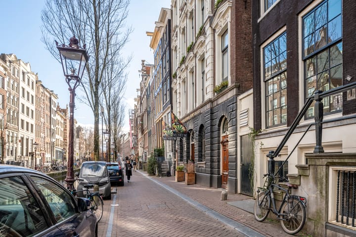 Foto 34 van Oudezijds Voorburgwal 153-A