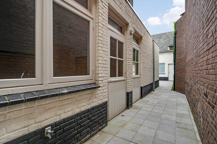 Foto 15 van Maaspoort 9