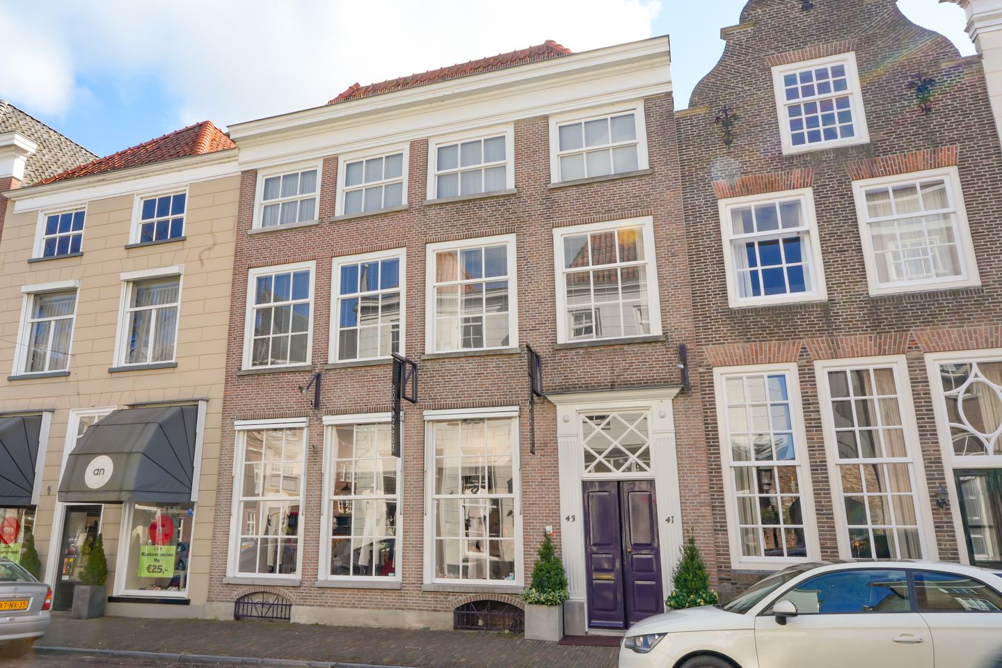 View photo 1 of Rogstraat 41