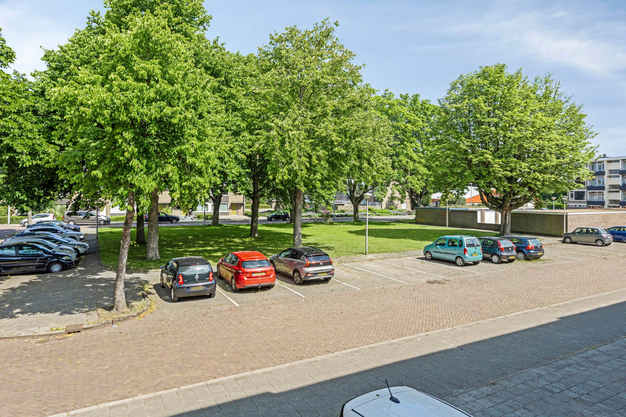 Foto 27 van Veldmaarschalk Montgomerylaan 446