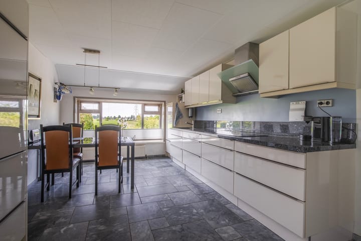 Photo 26 of Terpstraat 6