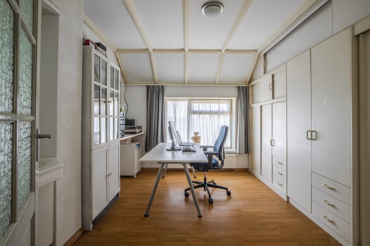 Photo 22 of Terpstraat 6