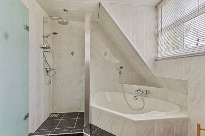 Foto 15 van Biesland 4