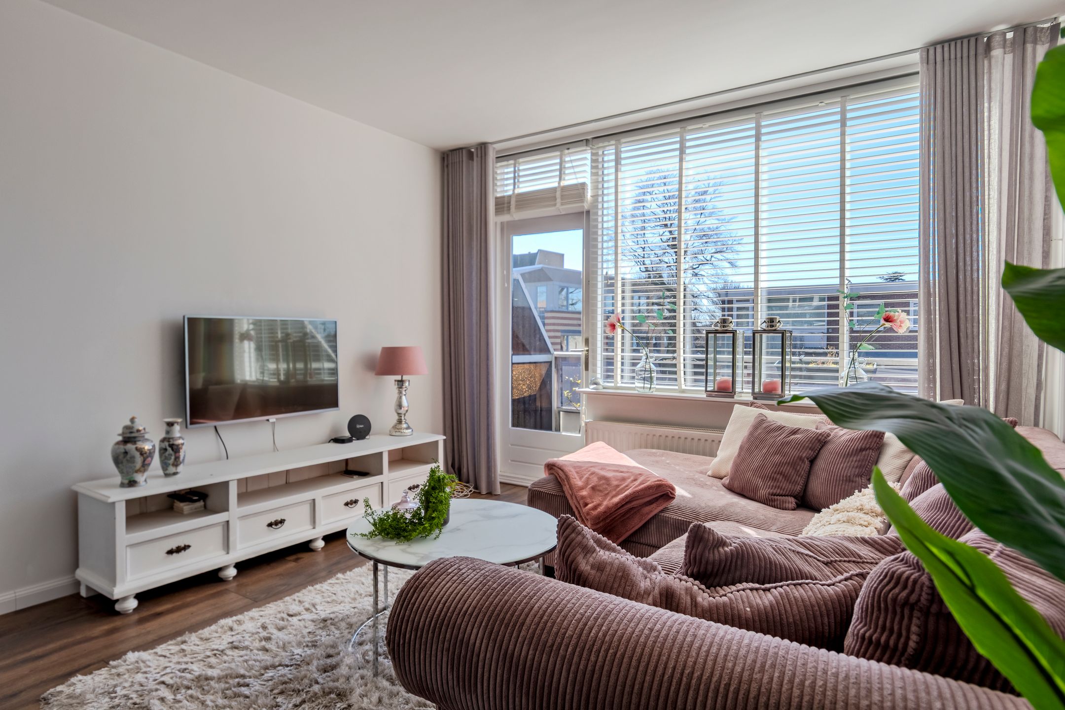 Foto 12 van Cornelis Groenlandstraat 36