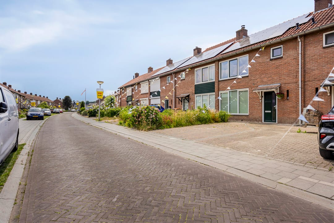 Photo 2 of Leeuwerikstraat 41