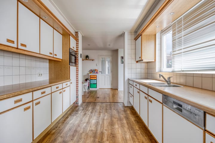 Foto 15 van Leeuwerikstraat 41