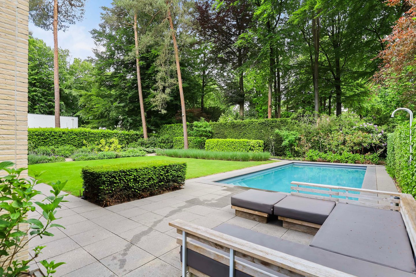 Foto 34 van Burg. Roosmale Nepveulaan 16