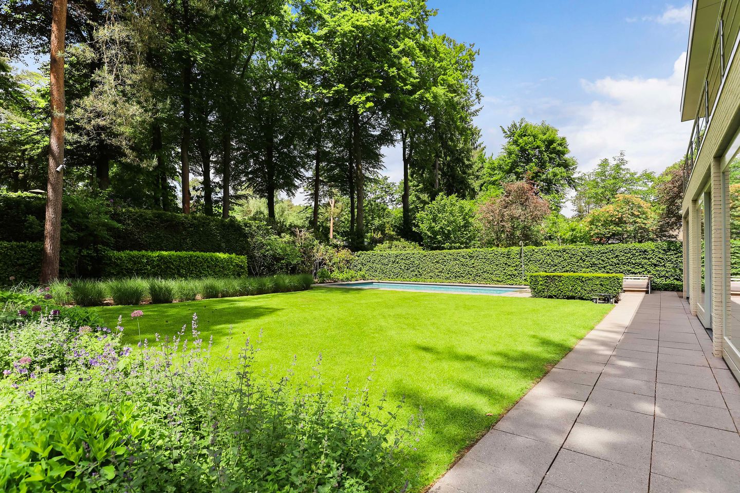 Foto 35 van Burg. Roosmale Nepveulaan 16