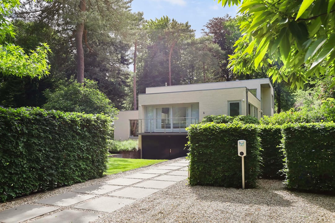 Foto 43 van Burg. Roosmale Nepveulaan 16