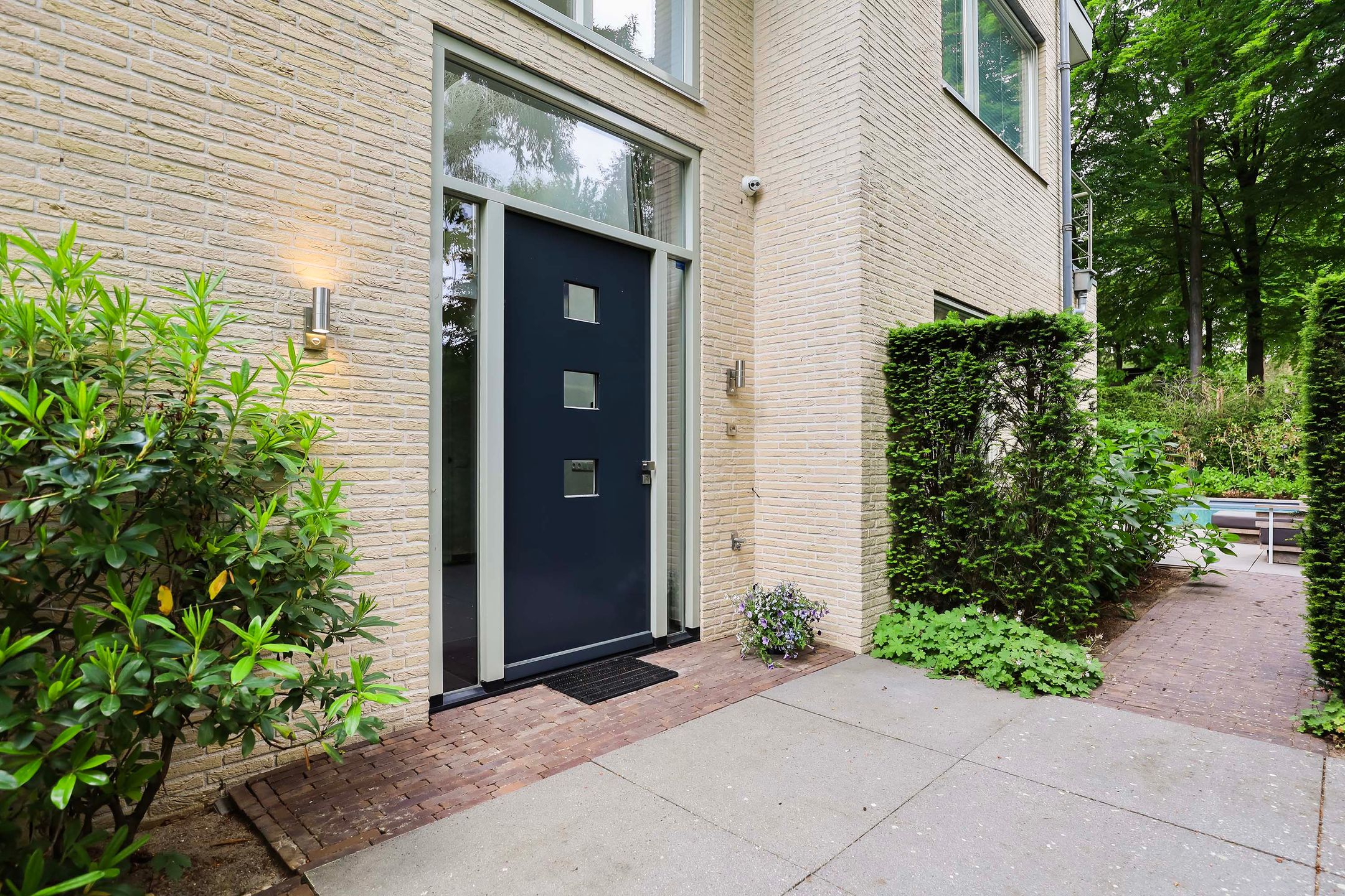 Foto 45 van Burg. Roosmale Nepveulaan 16