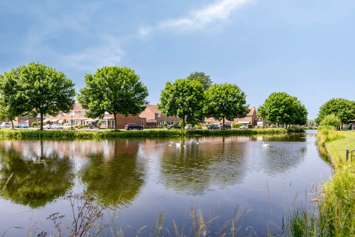 Photo 35 of Schoklandstraat 43