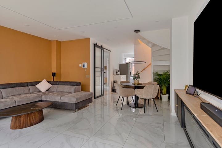 Foto 7 van Akropolishof 25