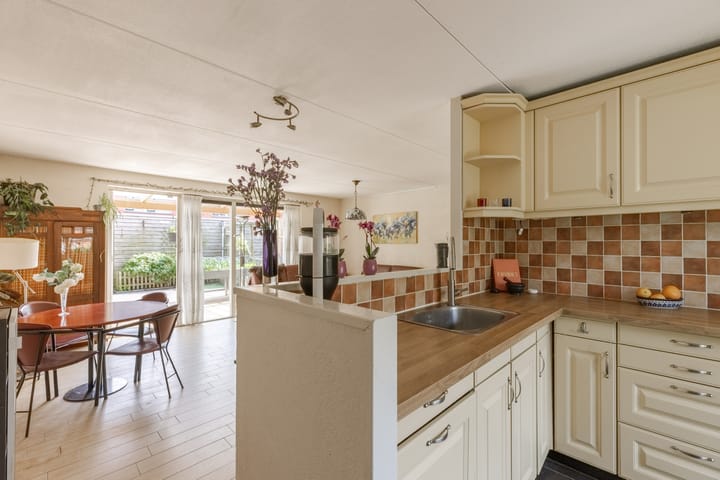 Foto 9 van Hollandiastraat 14