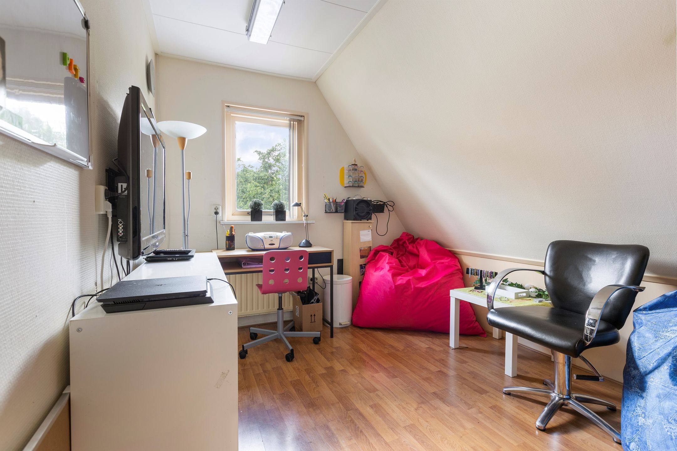 Foto 21 van Weegbree 22