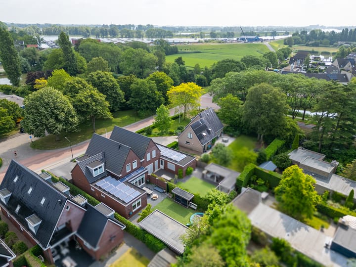 Foto 37 van Burgemeester van der Lelystraat 3-A