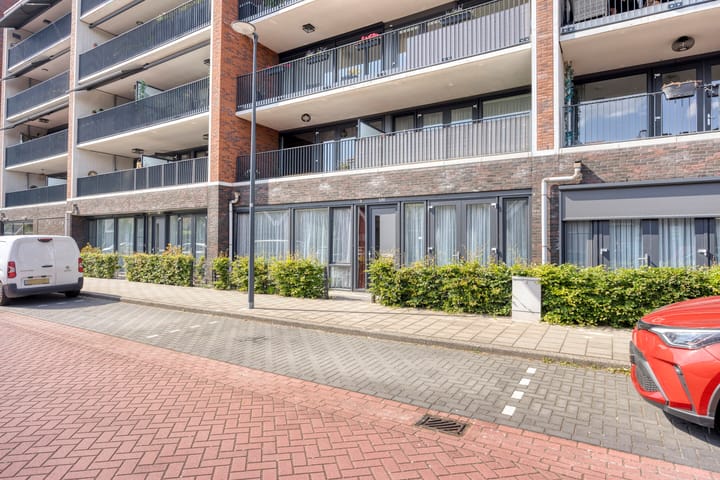 1e Melmseweg 83