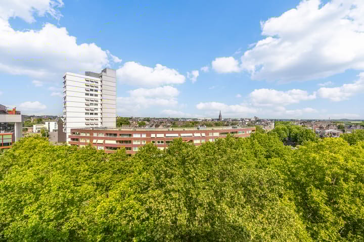Photo 3 of Avenue Ceramique 13-M
