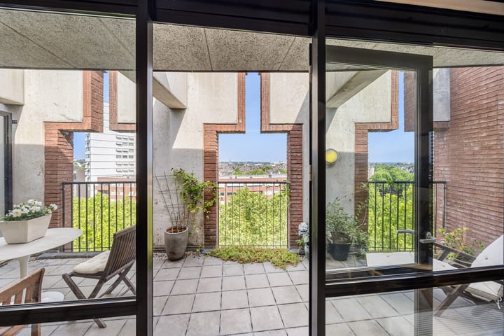 Photo 4 of Avenue Ceramique 13-M