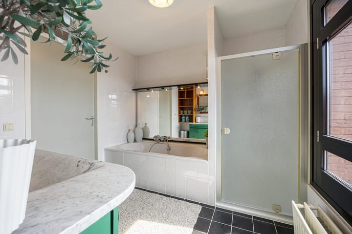 Photo 20 of Avenue Ceramique 13-M