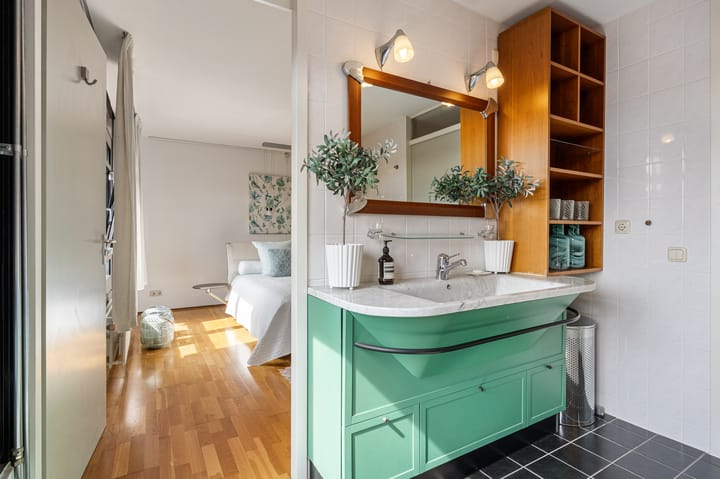 Photo 21 of Avenue Ceramique 13-M