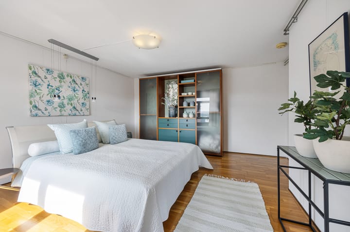 Photo 22 of Avenue Ceramique 13-M