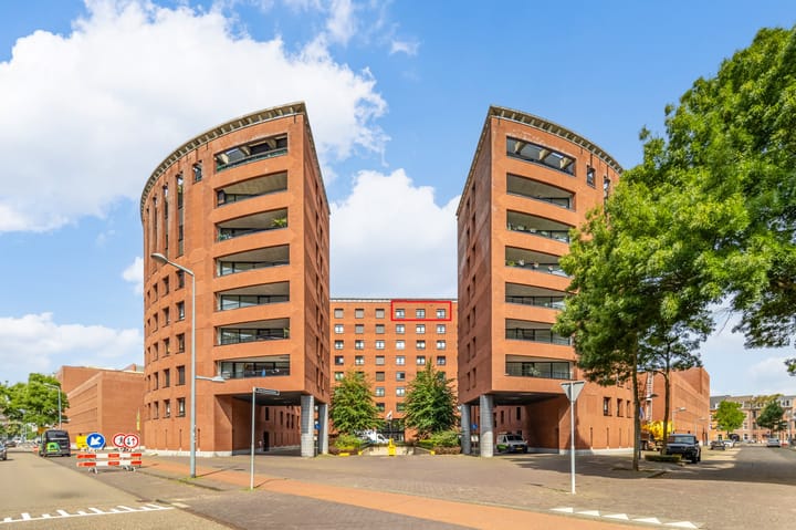 Photo 28 of Avenue Ceramique 13-M