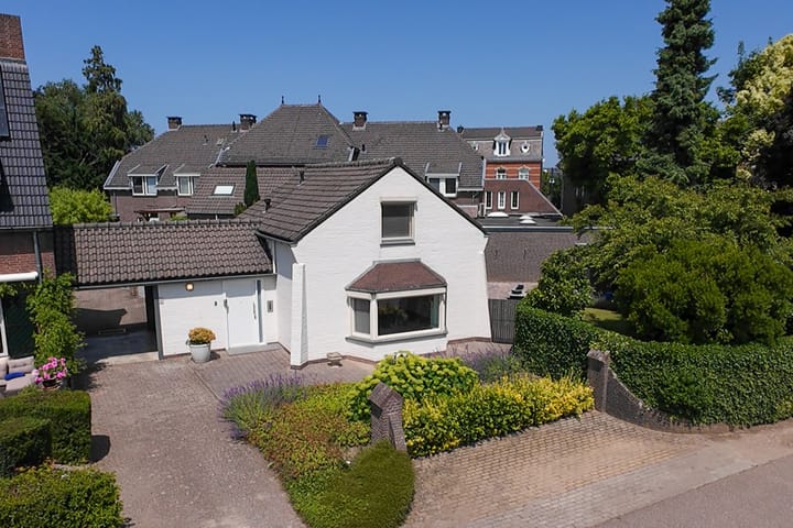 Foto 1 van Caestertstraat 9