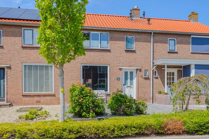 Photo 5 of Julianastraat 17