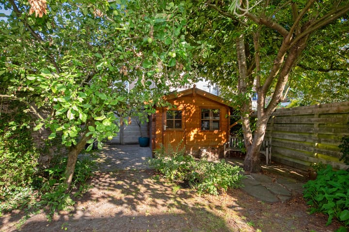 Foto 16 van Julianalaan 75