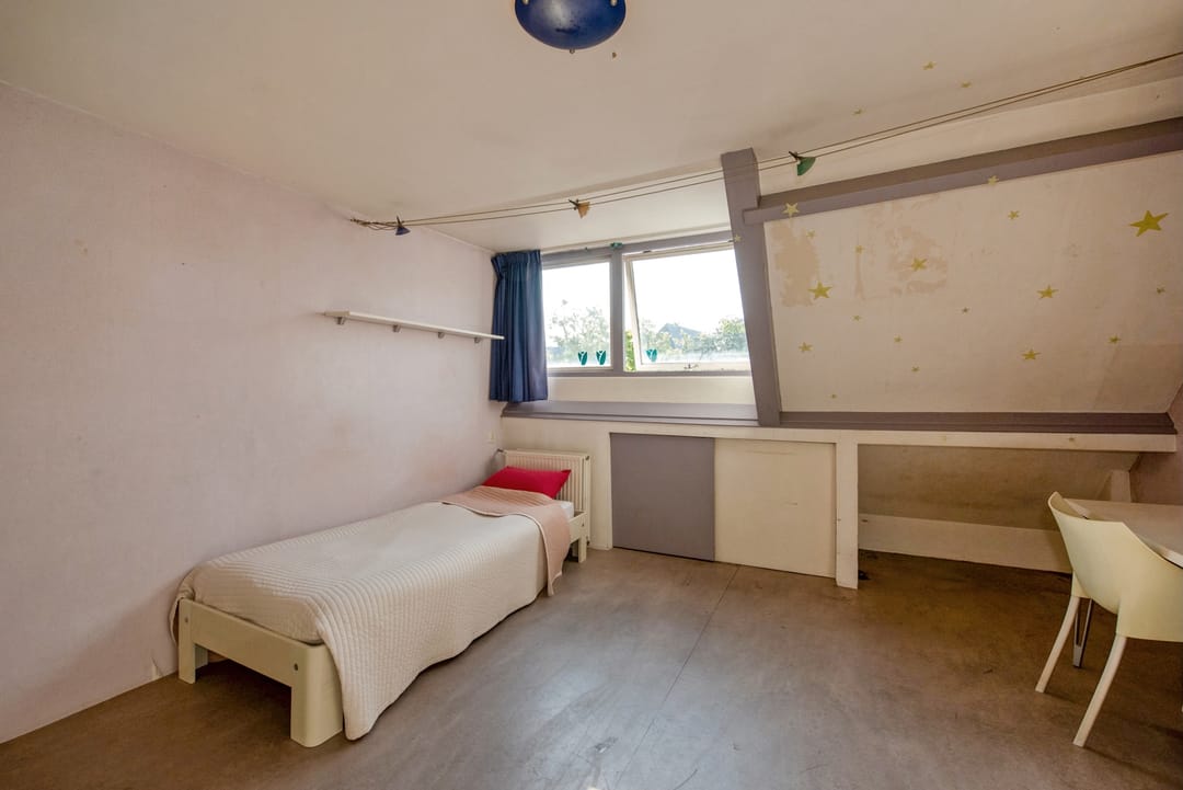 Photo 38 of Julianalaan 75