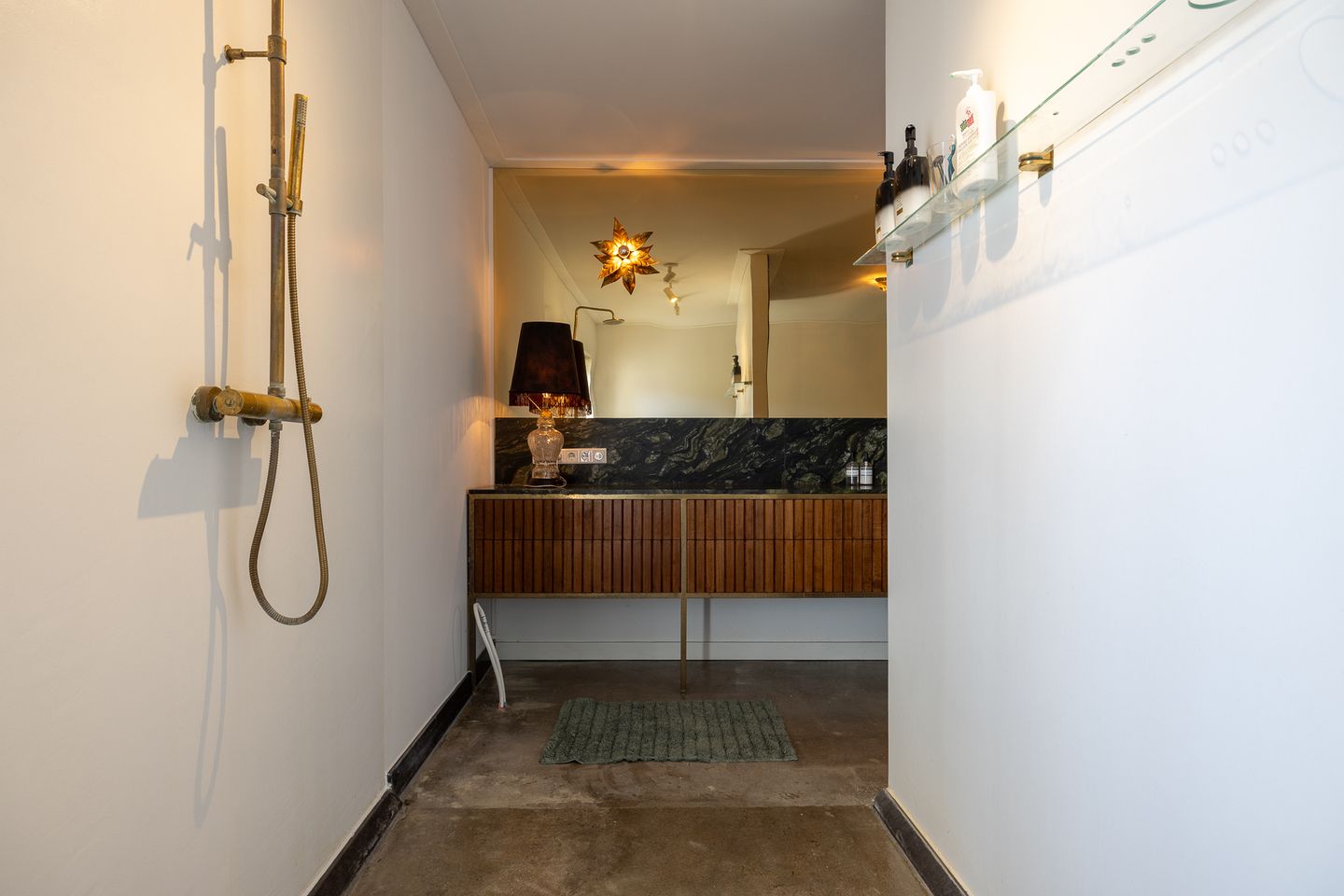 Foto 29 van Straatweg 16