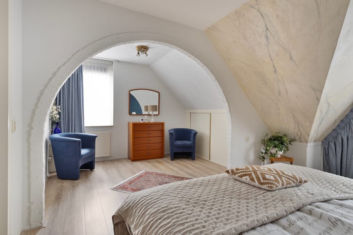 Foto 14 van Dwergheuvel 15