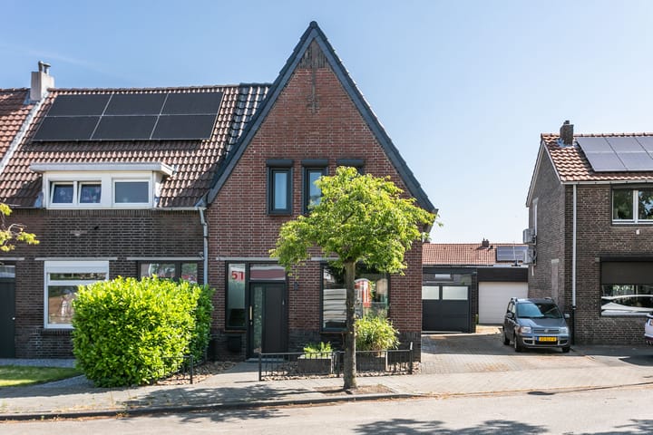 Foto 28 van Emmastraat 61